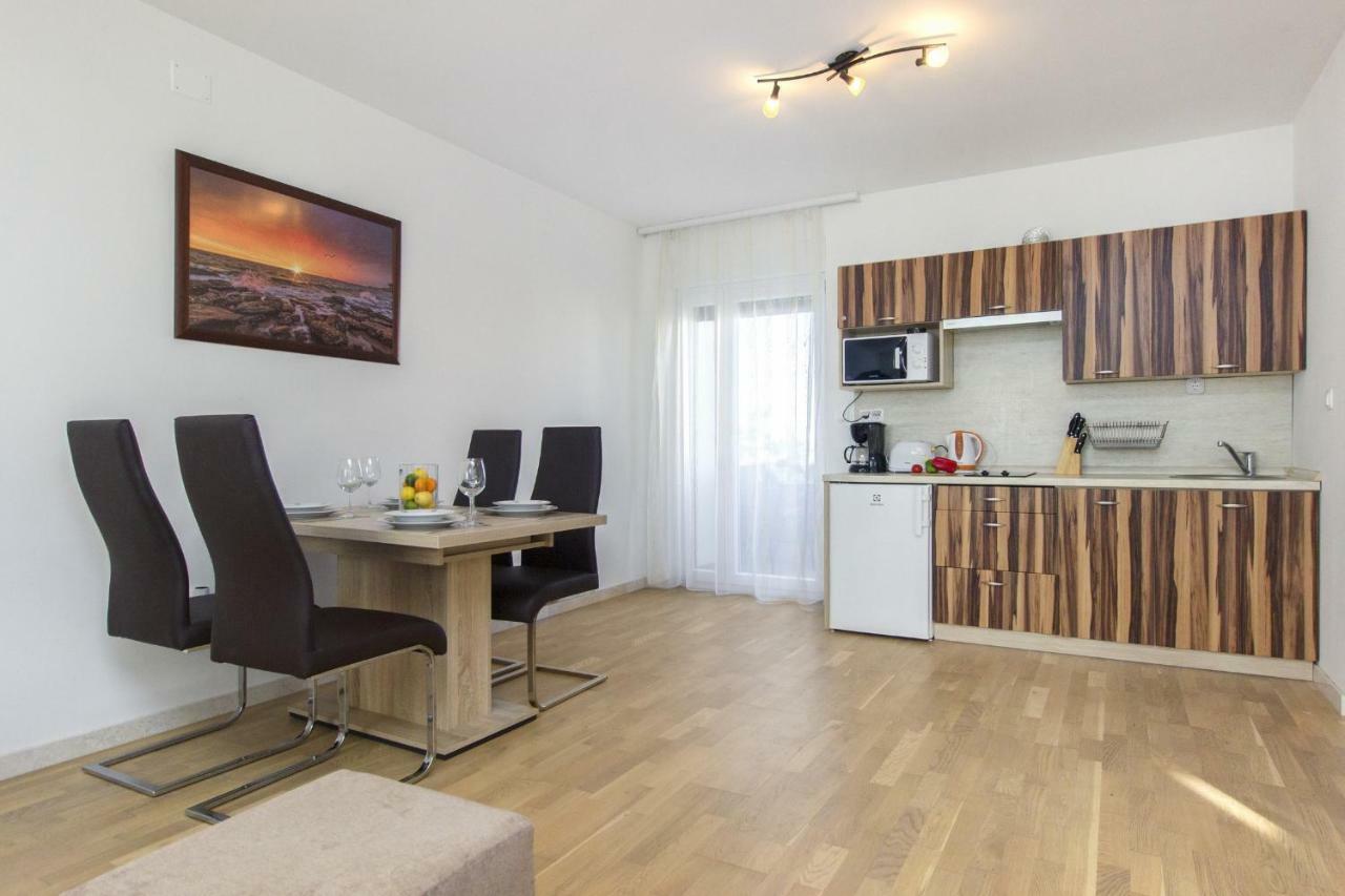 Apartmani Gabriella Водице Екстериор снимка