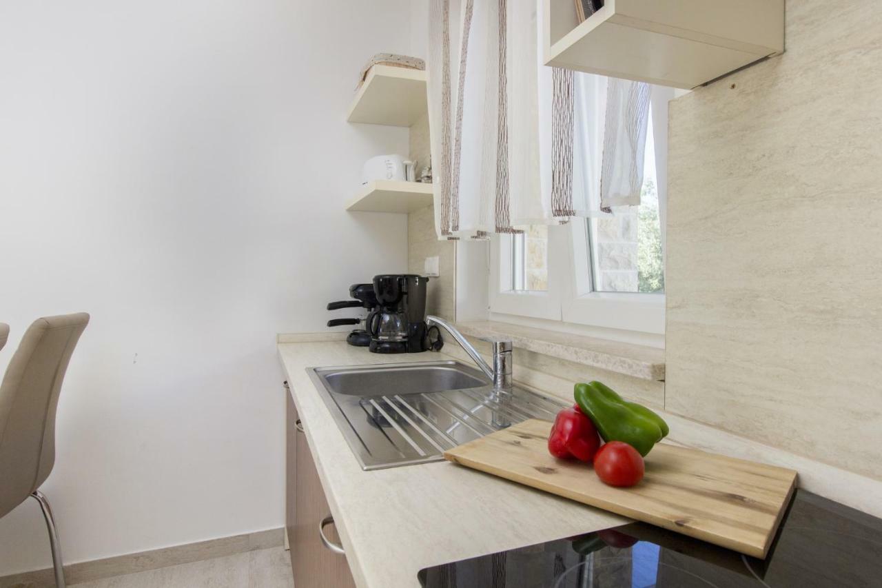 Apartmani Gabriella Водице Екстериор снимка