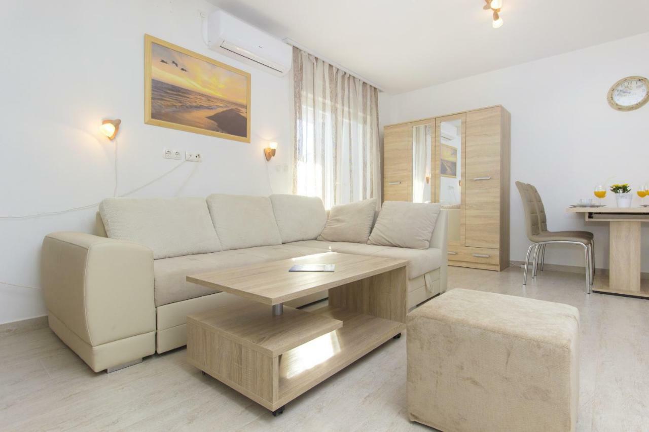 Apartmani Gabriella Водице Екстериор снимка